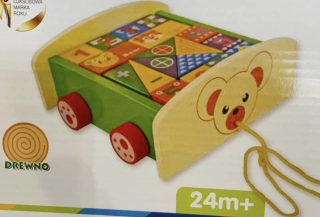 Dřevěný vozík s kostkami 